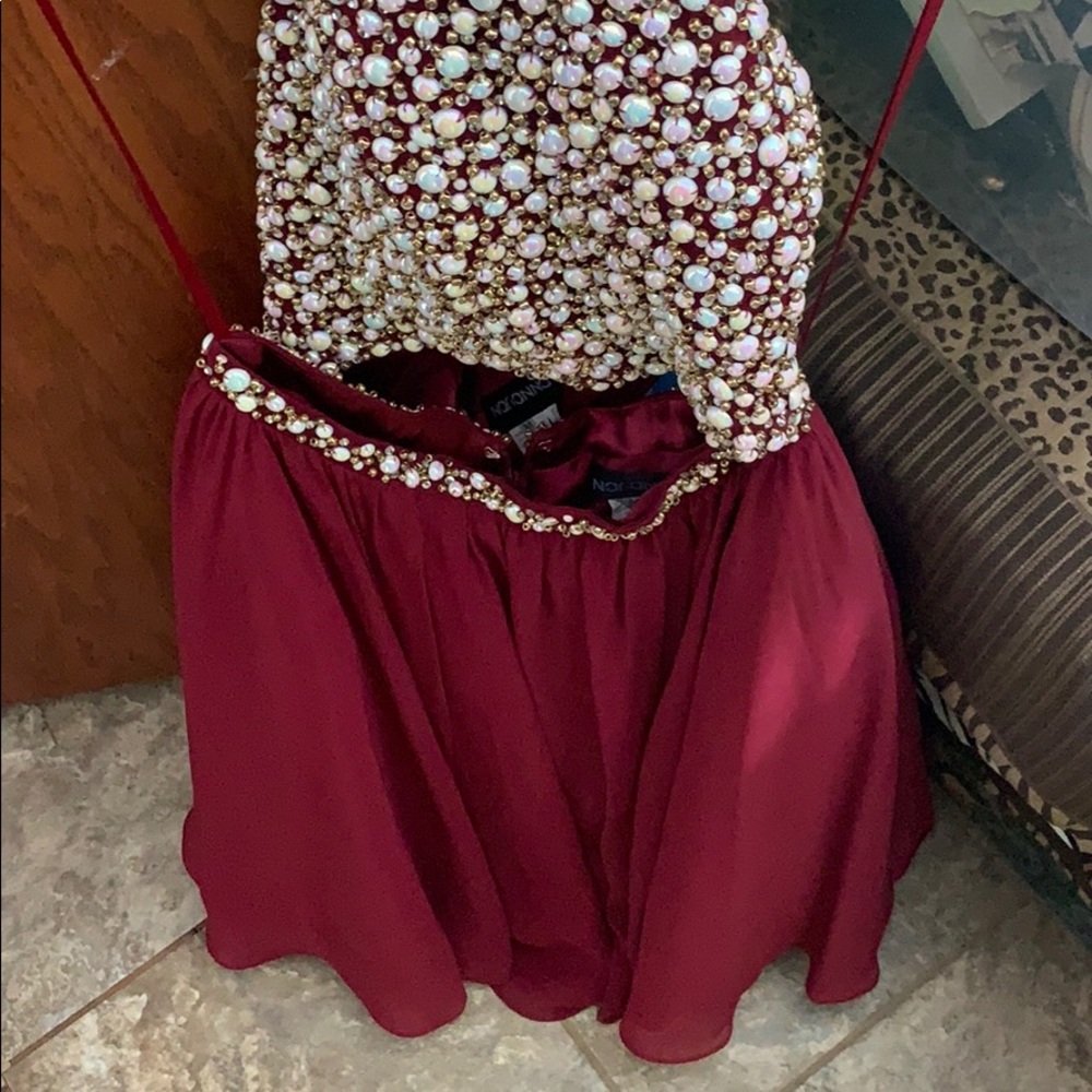 Prom dress - Picture 2 of 5